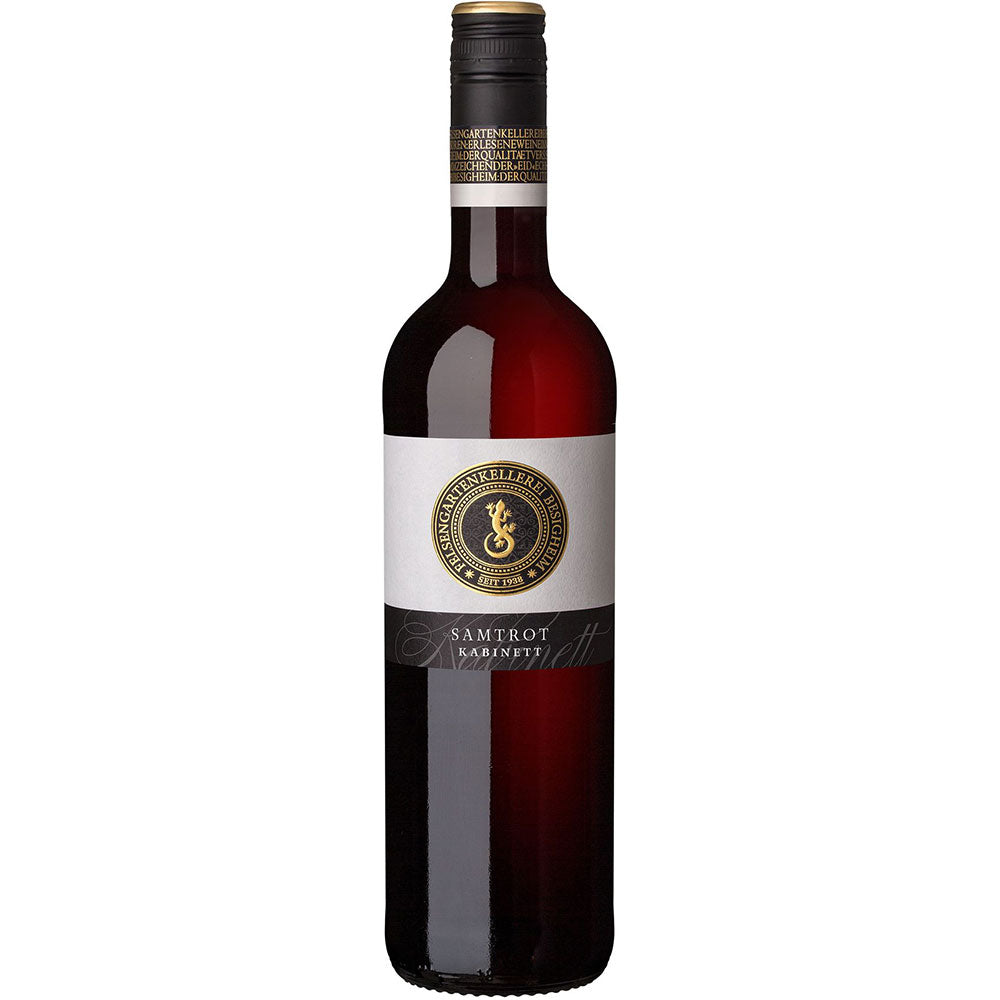 Eine Flasche Felsengartenkellerei Besigheim Samtrot Kabinett lieblich 2023 Rotwein - eine elegante Wahl aus der renommierten Felsengartenkellerei Besigheim, die die württembergische Weinbautradition widerspiegelt.