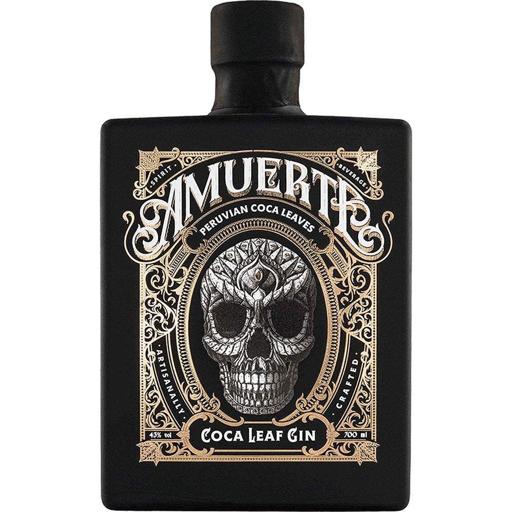 Amuerte Coca Leaf Gin Black Edition 43% 0,7L von Amuerte kommt in einer kühnen schwarzen Flasche mit einem verschnörkelten Totenkopf und einem goldenen Etikett, das den erstklassigen Geist dieses einzigartigen Gins einfängt.
