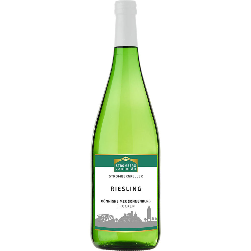 Eine grüne Flasche Weingärtner Stromberg-Zabergäu Bönnigheimer Sonnenberg Riesling QbA trocken (1L, MEHRWEG) mit weißem Etikett und Verschluss, die den feinen deutschen Weißwein von Weingärtner Stromberg-Zabergäu präsentiert.