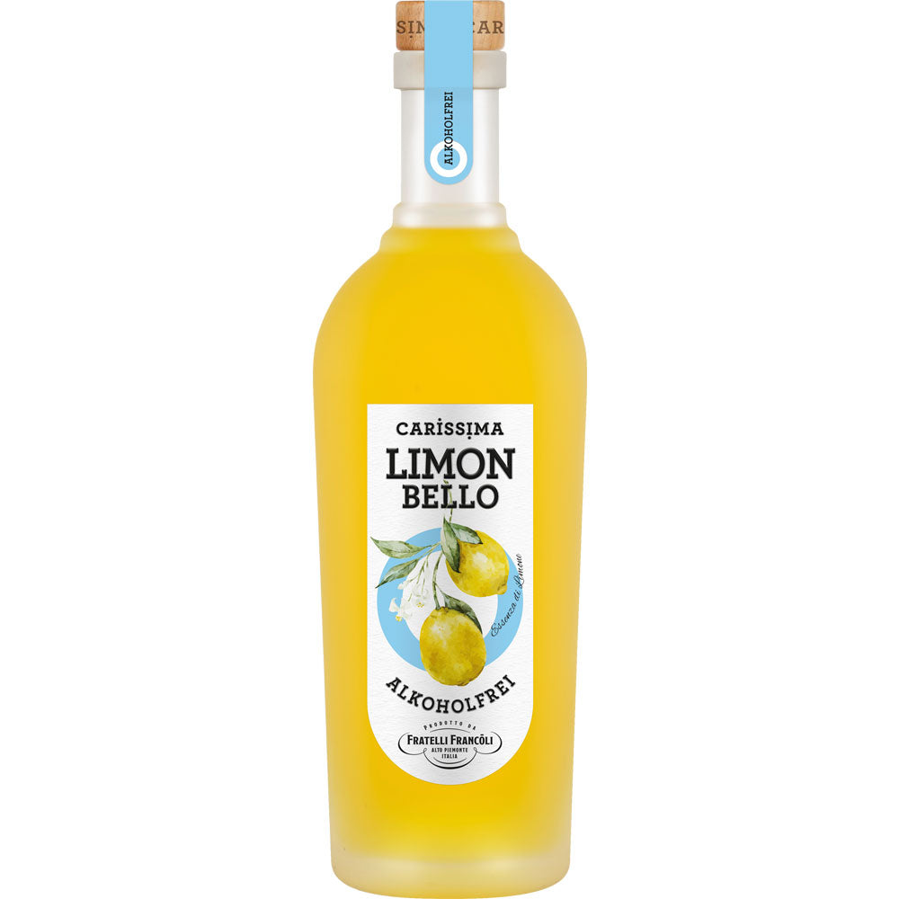 Eine 0,7-Liter-Flasche Luigi Francoli Carissima Limonbello Alkoholfrei, eine alkoholfreie Limoncello-Alternative, zeichnet sich durch gelbe Flüssigkeit und eine Zitronenabbildung auf dem Etikett aus.