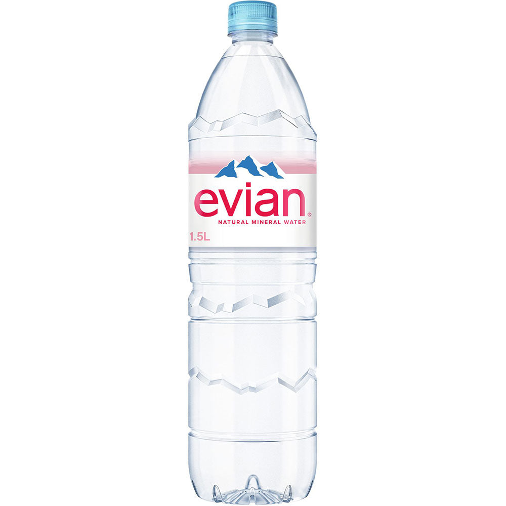 Eine 1,5-Liter-Flasche Evian Naturelle PET-Mineralwasser im praktischen 6er-Pack bietet die pure Erfrischung der Marke Evian.