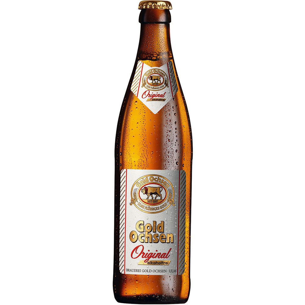 Braunglasflasche Gold Ochsen Original Alkoholfrei 0,33L (MEHRWEG) mit einem weiß-golden-roten Etikett mit Ulmer Braukunst auf weißem Hintergrund. Erhältlich in einer 24er-Packung. Marke: Gold Ochsen.