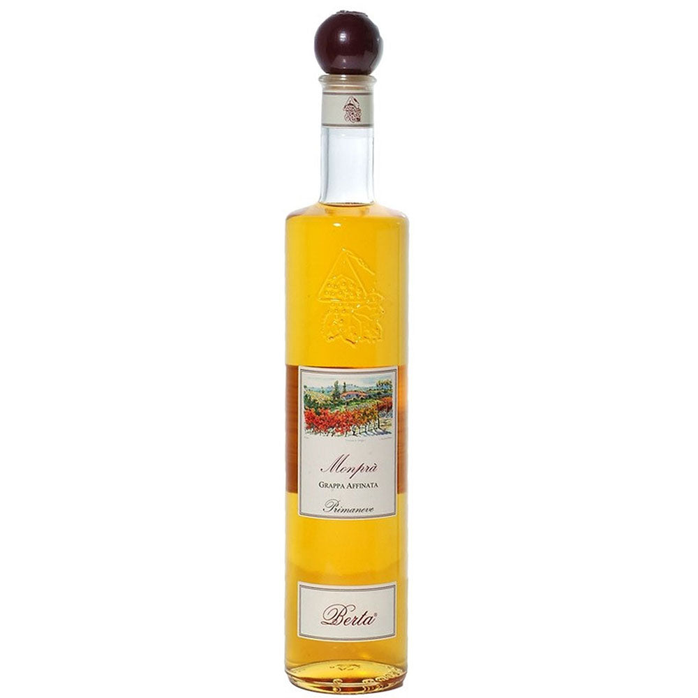 Elegante hohe Flasche des goldenen Grappa Monpra Barrique 40% (0,7L) von Berta Distillerie, mit rundem Verschluss und einem malerischen Weinberg-Etikett.
