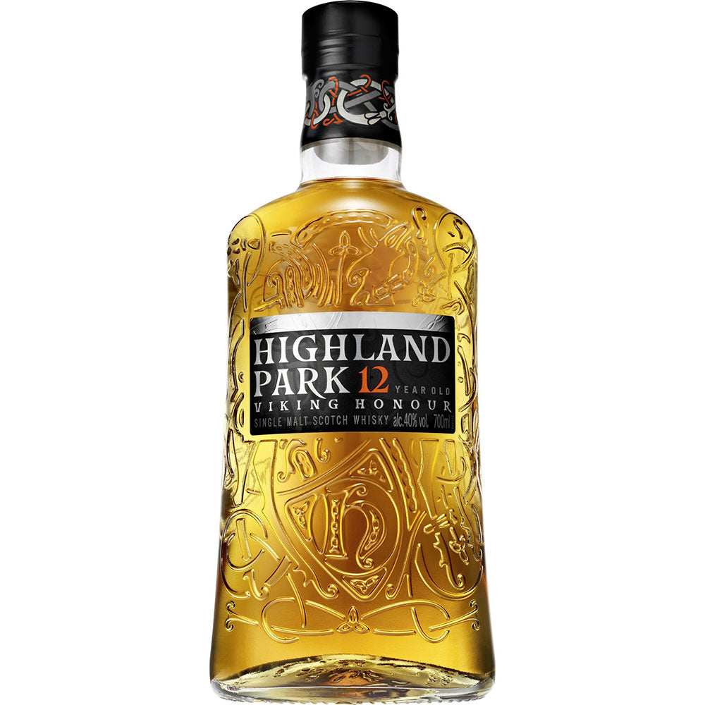 Highland Park 12 Jahre Single Malt Scotch Whisky 40% (0,7 Liter) von Highland Park mit geprägtem Design, das die Tradition der Orkney-Inseln widerspiegelt.