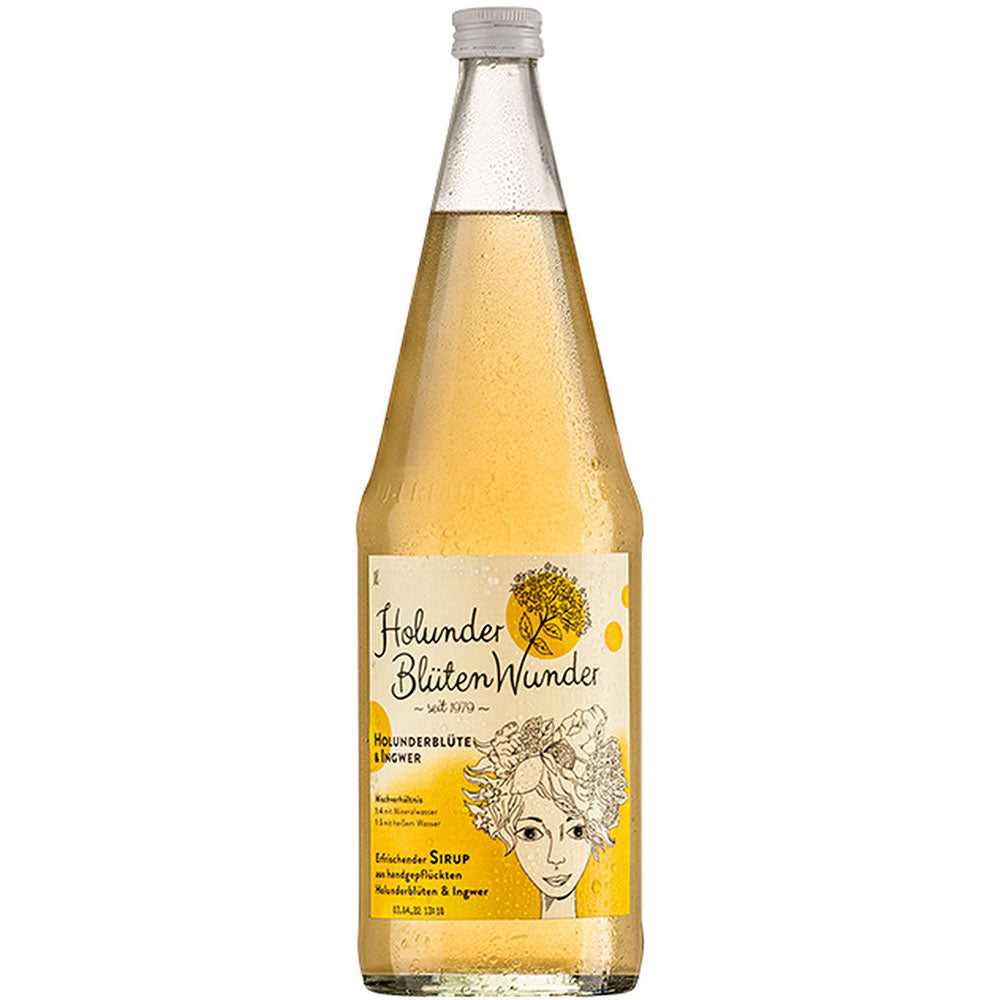 Eine Glasflasche HolunderBlütenWunder Sirup Holunderblüte & Ingwer (1L, MEHRWEG) von HolunderBlütenWunder mit gelbem Etikett und floraler Illustration.