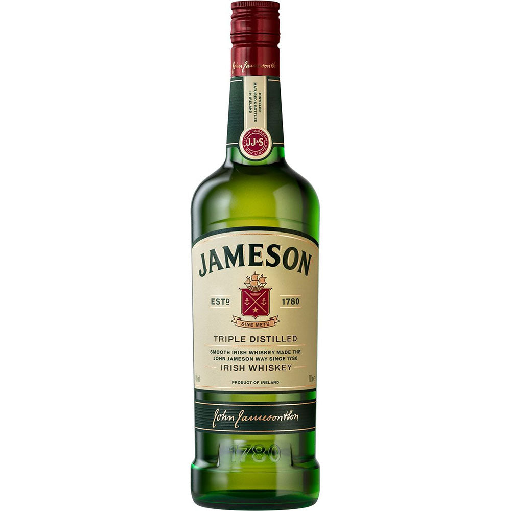 Eine grüne 0,7-Liter-Flasche John Jameson Irish Whiskey (40%) mit cremefarbenem und goldenem Etikett, rotem Verschluss und sichtbarem Jameson Irish Whiskey Branding.