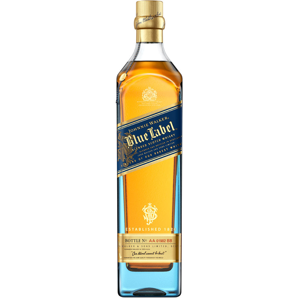 Johnnie Walker Blue Label Blended Scotch Whisky 40% 1 Liter ist mit einem unverwechselbaren blau-goldenen Etikett versehen, das die erstklassige Qualität und Handwerkskunst der Marke Johnnie Walker verkörpert.