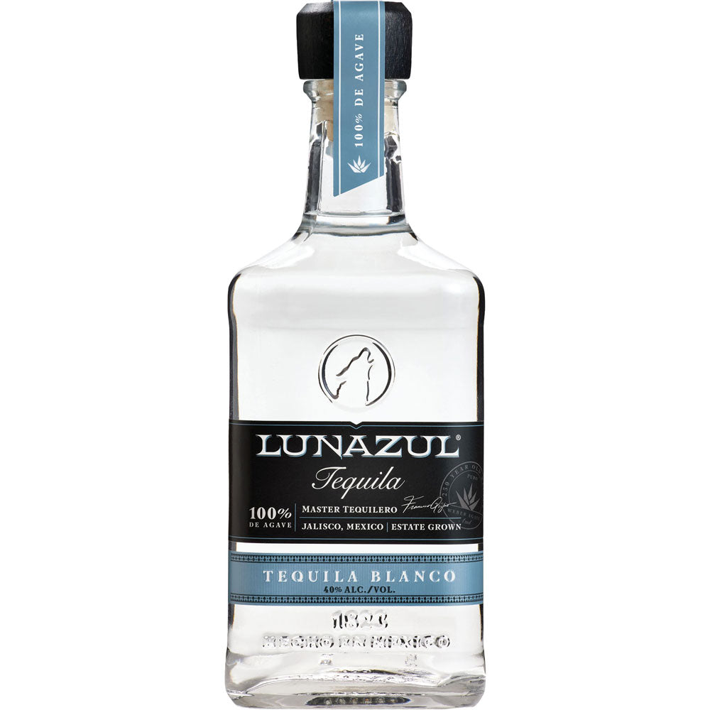 Eine 0,7-Liter-Flasche Lunazul Blanco Tequila (40%) von Heaven Hill, hergestellt aus 100% blauer Weber-Agave in Tequila Jalisco, mit einem schwarz-blauen Etikett und einem schwarzen Verschluss.