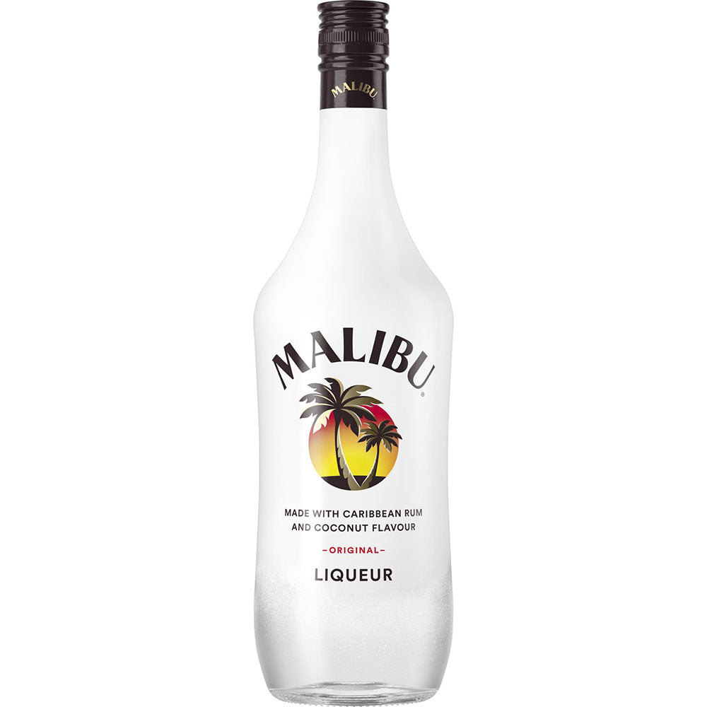 Eine gefrostete 1-Liter-Flasche MALIBU® Coconut Liqueur (17%) mit einem Etikett, auf dem ein Sonnenuntergang und Palmen abgebildet sind.