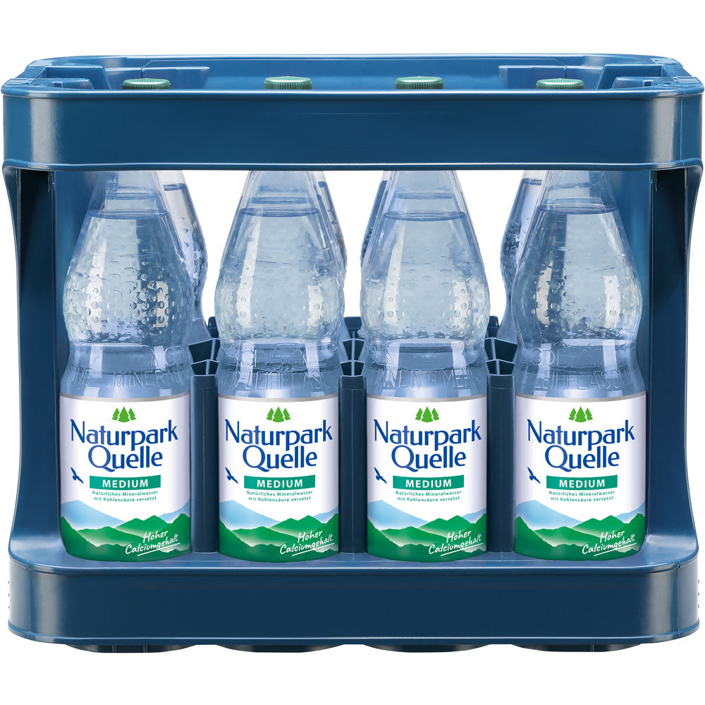 Eine Kiste mit 12 Naturpark Quelle Medium PET 1L Flaschen (Mehrweg) von Naturpark Quelle, mit hohem Calciumgehalt.