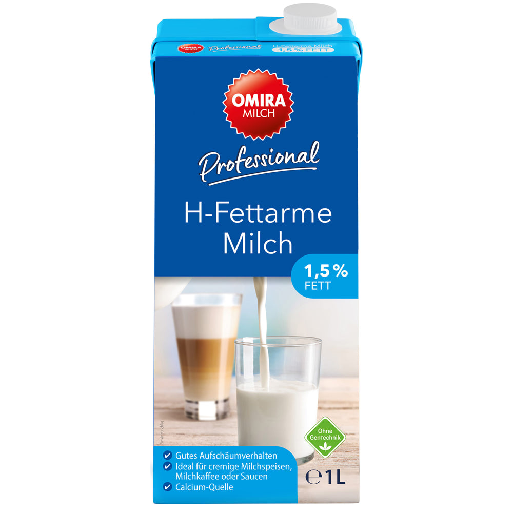 Omira Fettarme H-Milch 1,5 % Fett wird in einem blauen Karton angeboten, auf dessen Vorderseite ein Glas Milch und ein Latte abgebildet sind. Jede 1-Liter-Packung ist mit „1,5 % Fett“ gekennzeichnet und trägt stolz den Schriftzug „Milch ohne Gentechnik“, der bei jedem Einschenken frischen Geschmack und Qualität garantiert. Diese Milch ist in einem praktischen 12er-Multipack à 1 Liter erhältlich und wird von Omira hergestellt.