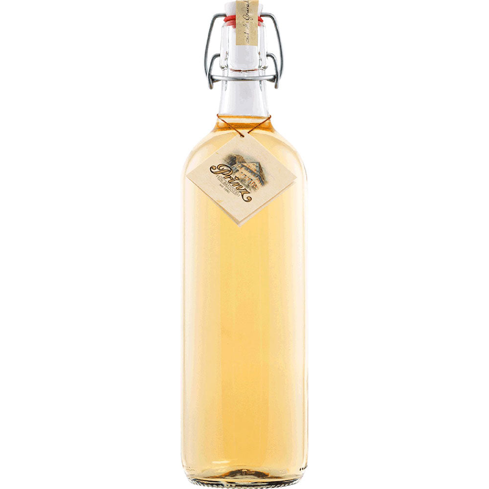 Klare Glasflasche mit hellgelber Flüssigkeit, Korkverschluss und Halsetikett - so präsentiert sich Prinz Alte Marille 41% 1 Liter der Feinbrennerei Thomas Prinz, eine klassische österreichische Marillenmarke.