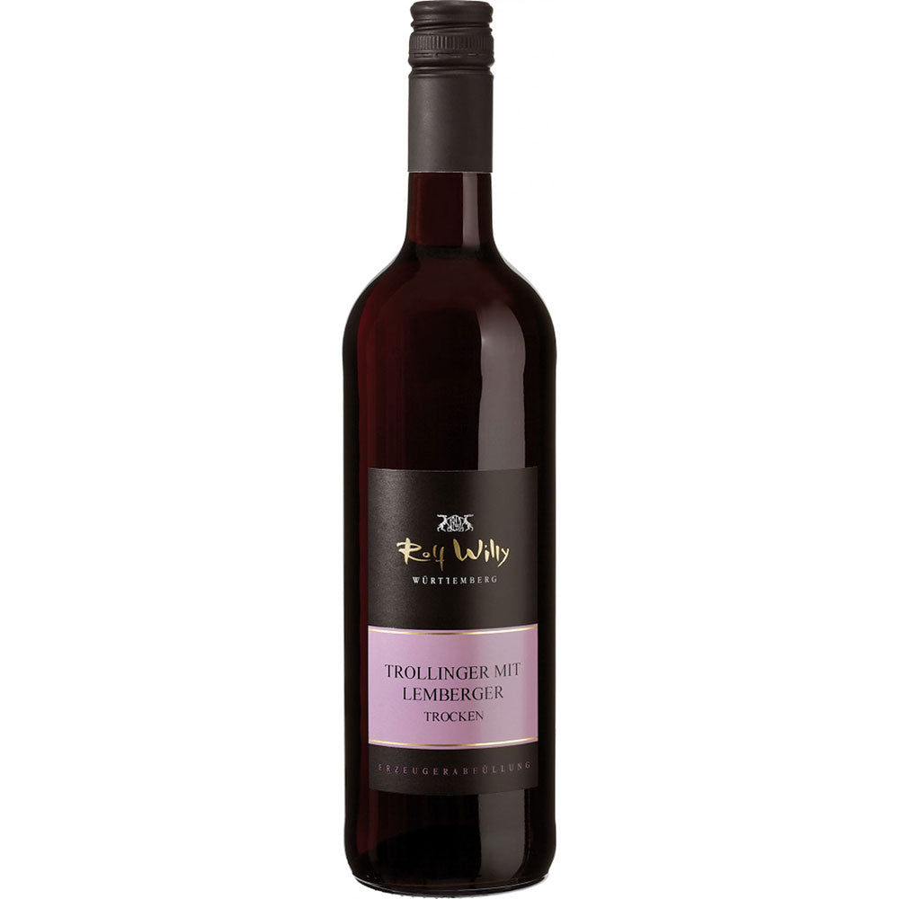 Eine Flasche Rolf Willy Trollinger mit Lemberger trocken 2024, ein deutscher Rotwein, mit einem auffälligen schwarz-violetten Etikett.