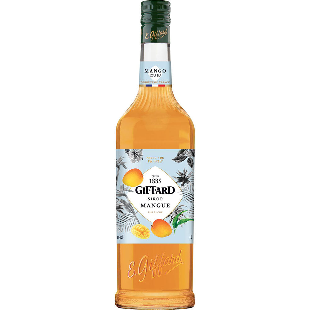 Eine 1-Liter-Flasche Giffard Mango Sirup Mangue von Giffard, mit lebhaften Bildern von Mangos und tropischen Blättern auf dem Etikett.