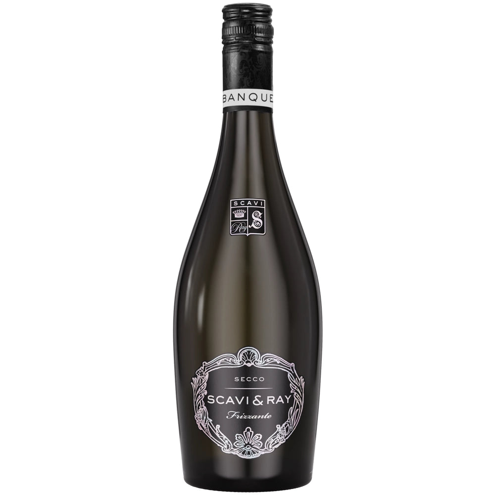 Eine Flasche Scavi & Ray Frizzante Banquet (0,75 Liter) steht elegant vor einem weißen Hintergrund.