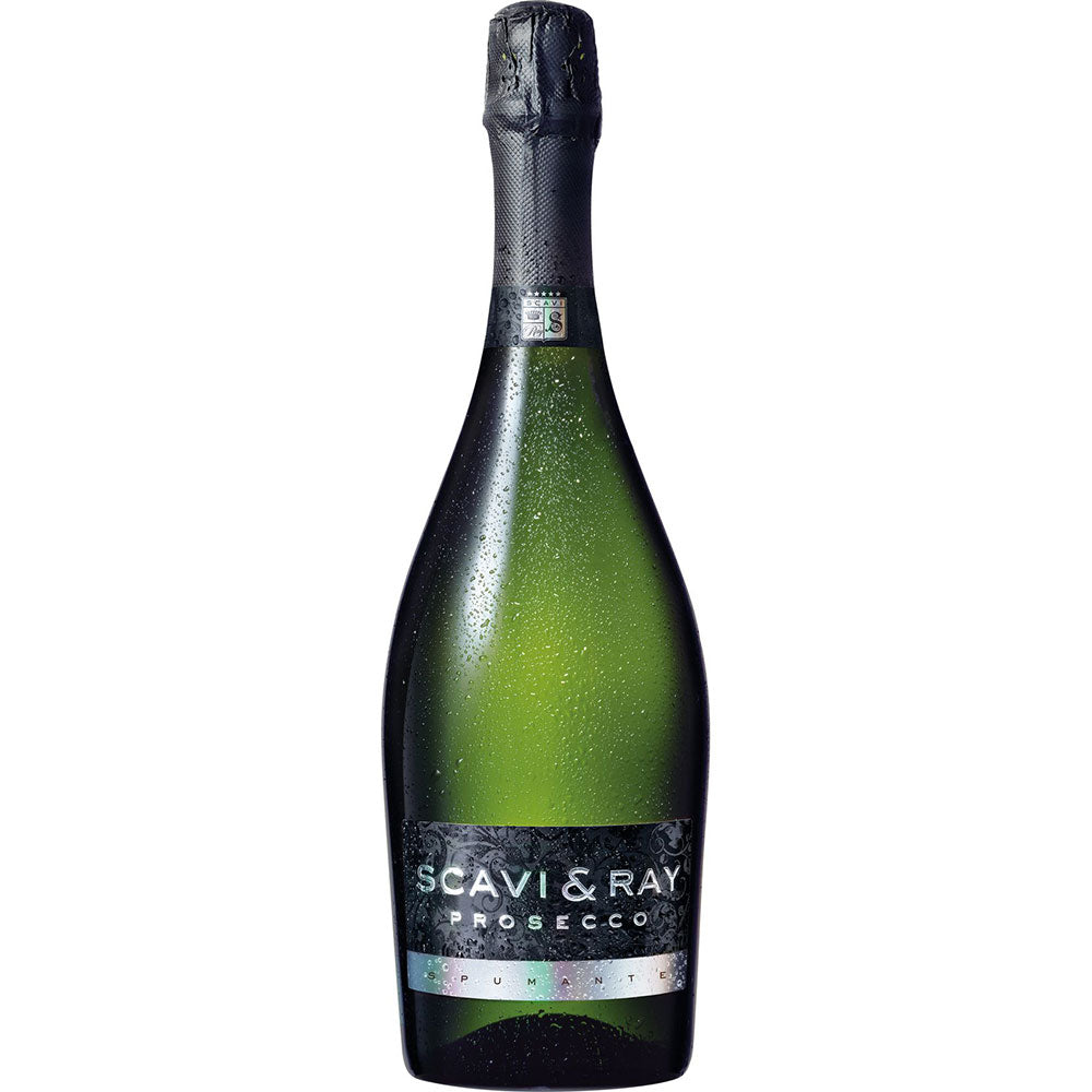 Eine gekühlte Flasche Scavi & Ray Spumante DOC 0,75 Liter, der Marke Scavi & Ray, mit Kondenswasser am Glas steht vor einem weißen Hintergrund.