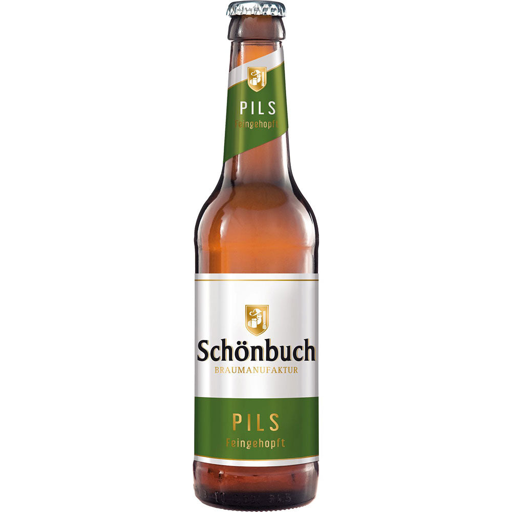 Abgebildet ist eine Braunglasflasche Schönbuch Bräu Pils 24x 0,33 Liter (MEHRWEG) von Schönbuch Bräu mit grünen und weißen Etiketten auf weißem Hintergrund.