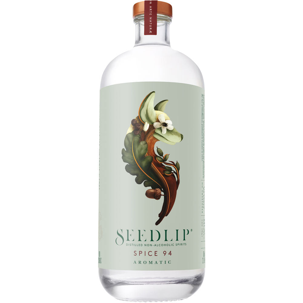 Eine 0,7 Liter Flasche Seedlip Spice 94 Alkoholfreie Spirituose von Seedlip, mit einer botanischen Illustration auf dem Etikett, inspiriert von feinen botanischen Destillaten.
