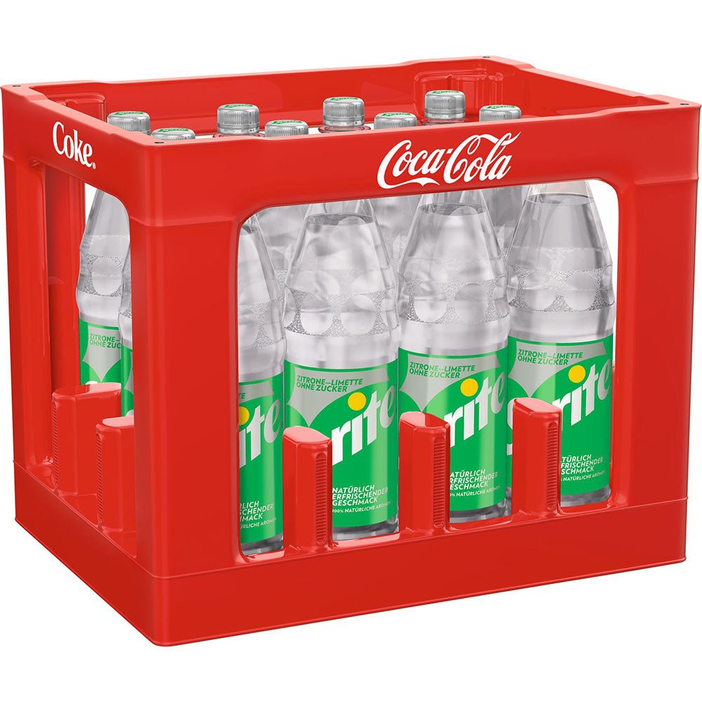 Rote Kiste mit mehreren Sprite Zero PET 1L-Flaschen (Mehrweg) von Sprite, die jeweils mit grünen und gelben Etiketten versehen sind und mit "natürlichem Zitronenaroma" für einen erfrischenden Zitrusgeschmack werben. Die Packung enthält 12 Flaschen.