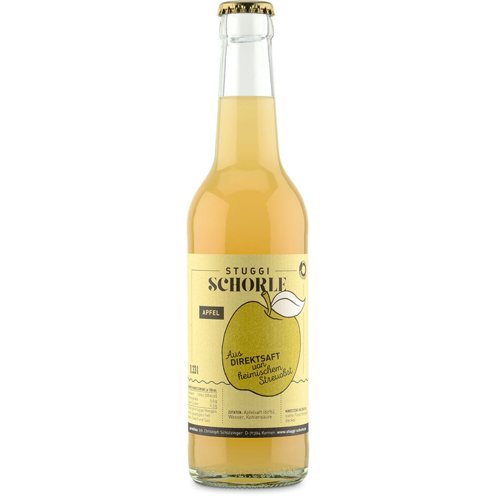 Stuggi Schorle Apfel trüb 24x0,33L (MEHRWEG) von Stuggi Schorle kommt in Glasflaschen mit gelbem Etikett und Apfel-Illustration, hergestellt aus Direktsaft-Äpfeln, um die Frische der Streuobstwiesen-Frucht zu präsentieren.