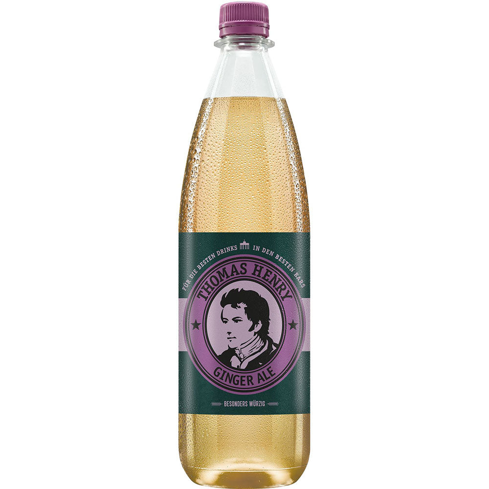 Eine klare PET-Flasche Thomas Henry Ginger Ale (6x1L, MEHRWEG) mit violettem Verschluss und grün-violettem Etikett eignet sich perfekt als Premium-Mixgetränk mit dem typischen Ingwergewürz.