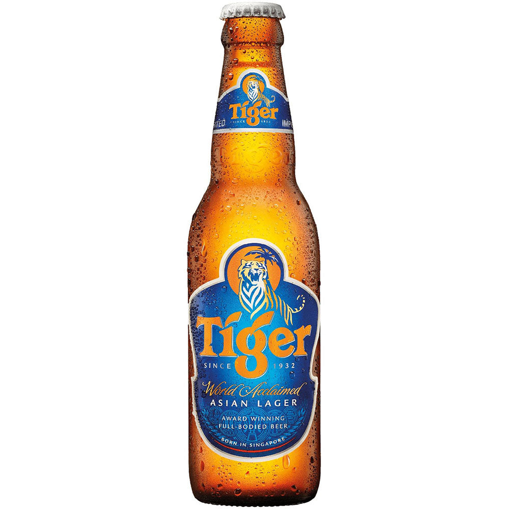Ein 24er-Pack Tiger Beer Asian Lager, jede Flasche 0,33 l (Mehrweg), mit dem charakteristischen blauen Etikett und dem Tiger-Logo - ein erfrischendes Lagerbier, das weltweit beliebt ist.