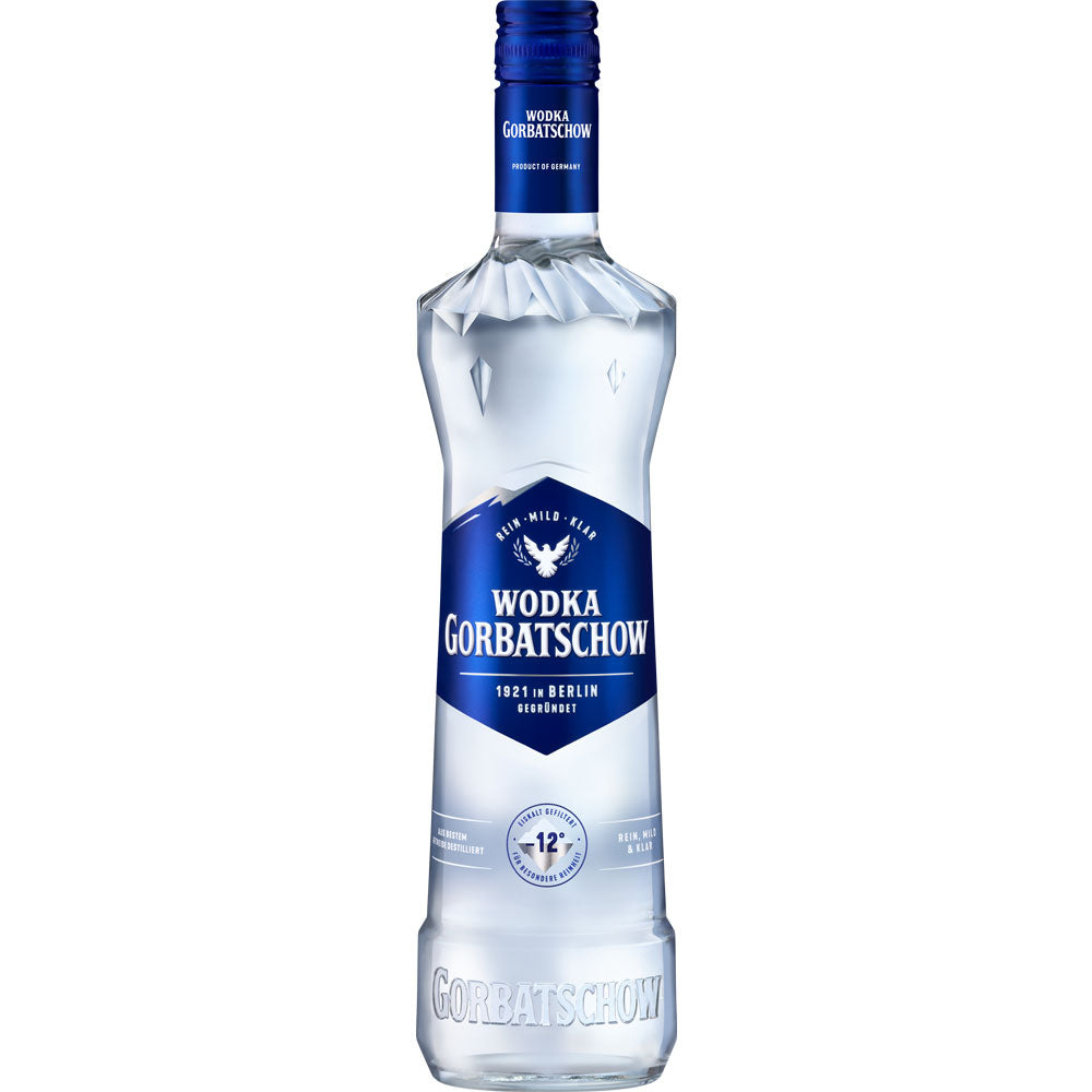 Eine 0,7L Flasche Wodka Gorbatschow 37,5% mit klarem, facettiertem Glas und blauem Etikett - genießen Sie erstklassigen Vodkagenuss von Deutschlands beliebtester Marke.