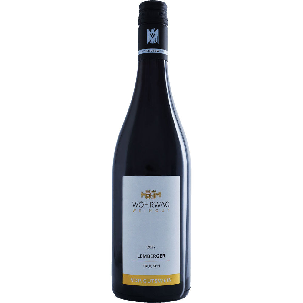 Eine Flasche Wöhrwag Lemberger VDP.Gutswein trocken 2023, Rotwein der Marke Wöhrwag, mit weiß-goldenem Etikett, klassifiziert als VDP.Gutswein.