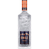 Der 9 Mile Vodka 37,5% 1 Liter von 9 Mile kommt in einer Milchglasflasche mit strukturierter Oberfläche, Kupferakzenten auf dem Etikett und dem Verschluss und wird mit Granite Rock Filtration hergestellt.