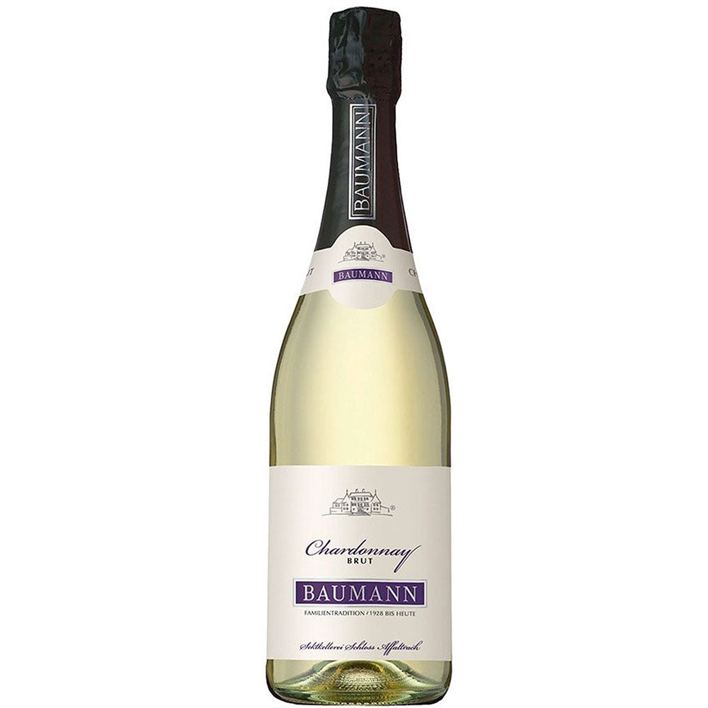 Eine 0,75L Flasche Schloss Affaltrach Baumann Chardonnay Brut, mit einem cremefarbenen Etikett und schwarzer Halsfolie, hergestellt in traditioneller Flaschengärung.