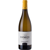 Eine Flasche Endrizzi Chardonnay DOC Trentino 2025, ein italienischer Weißwein von Endrizzi, mit weißem Etikett und gelbem Verschluss vor weißem Hintergrund.