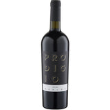 Eine Flasche Latentia Winery Merlot Prodigio del Sole 2021 mit einem schwarz-goldenen Etikett, das die Eleganz italienischer Rotweine und den einzigartigen Charakter dieses apulischen Merlot von Latentia Winery unterstreicht.