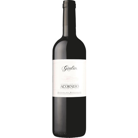 Eine Flasche Accornero Giulin Barbera del Monferrato Giulin 2021 von Accornero mit weißem Etikett wird vor einem schlichten weißen Hintergrund präsentiert.