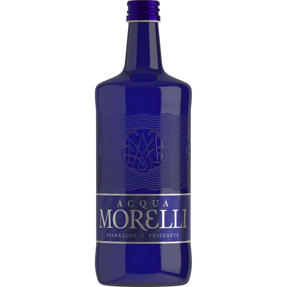 Eine tiefblaue Flasche Acqua Morelli Frizzante 0,75L (MEHRWEG) aus der 12er-Packung mit silberner Schrift auf dem Etikett.