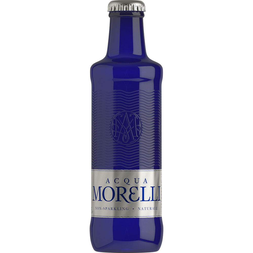 Acqua Morelli Naturale 24x 0,25L (MEHRWEG) von Acqua Morelli besteht aus einer blauen Glasflasche mit Royale-Design, silbernem Etikett und Verschluss.