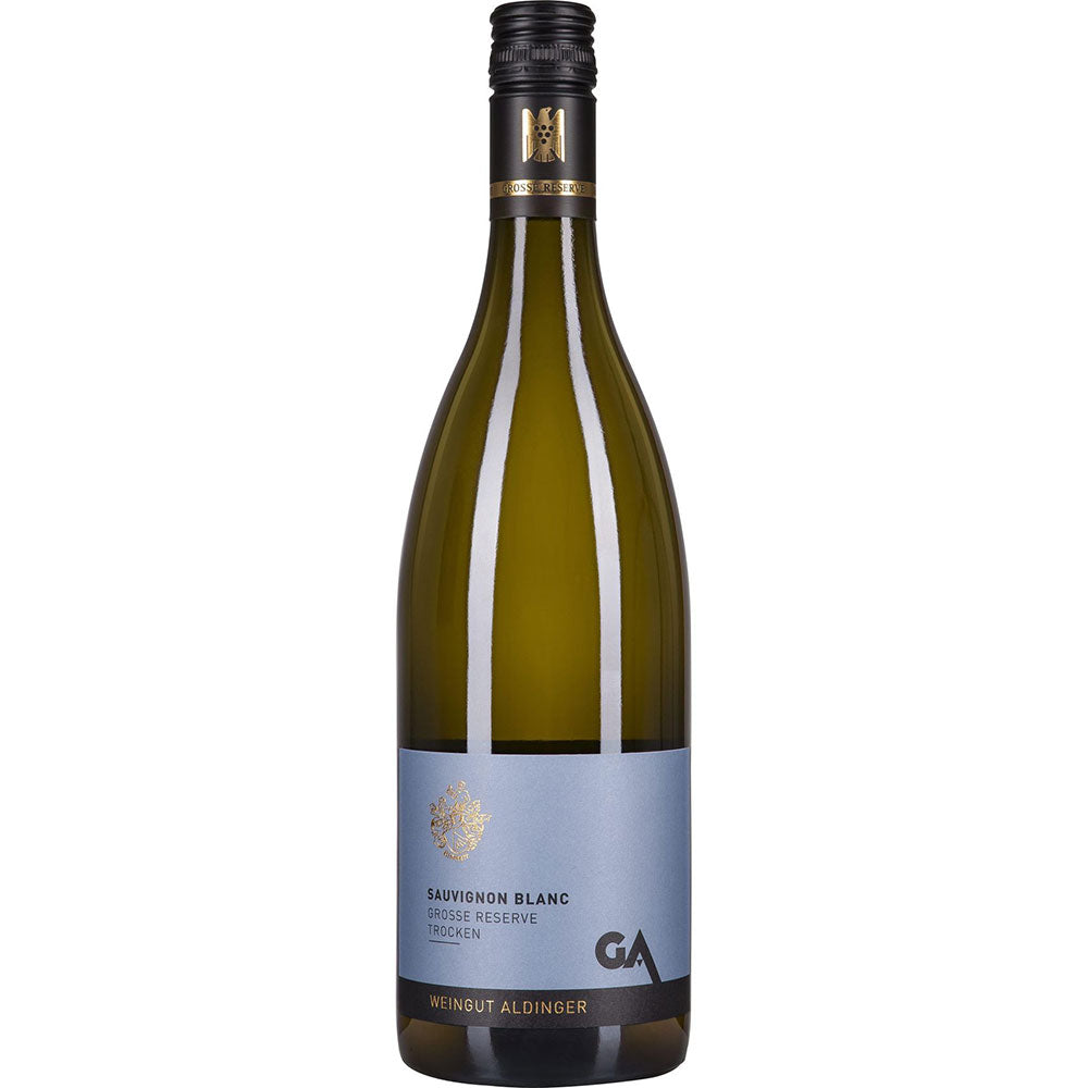 Eine Flasche Aldinger Sauvignon Blanc Reserve trocken 2025, ein eleganter deutscher Weißwein aus dem renommierten Weingut Aldinger.
