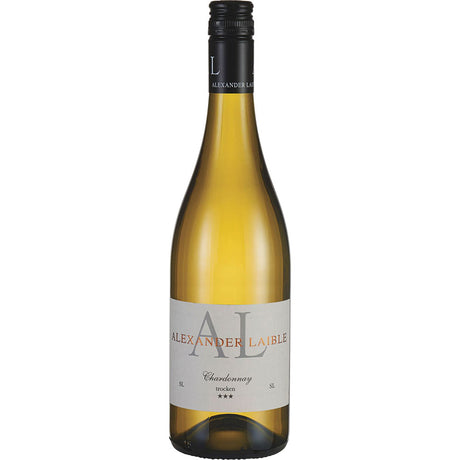 Eine Flasche Alexander Laible Chardonnay trocken SL 3*** 2025 mit hellem Etikett und schwarzem Schraubverschluss.