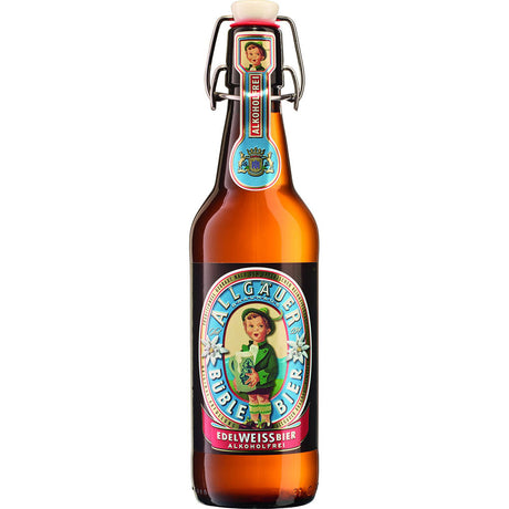 Das Allgäuer Büble Edelweißbier Alkoholfrei Bügel 20x0,5L (MEHRWEG) ist in einer Braunglasflasche mit buntem Kinderetikett erhältlich und bietet einen erfrischenden, alkoholfreien Weißbiergeschmack.