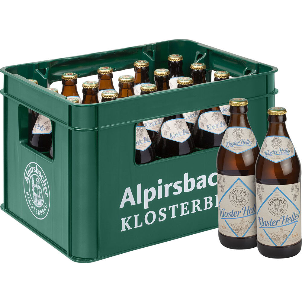 Ein grüner Kasten Alpirsbacher Klosterbräu Helles (20x 0,5L Mehrweg) mit zwei Flaschen davor hebt diesen Klassiker des Schwarzwaldes hervor.