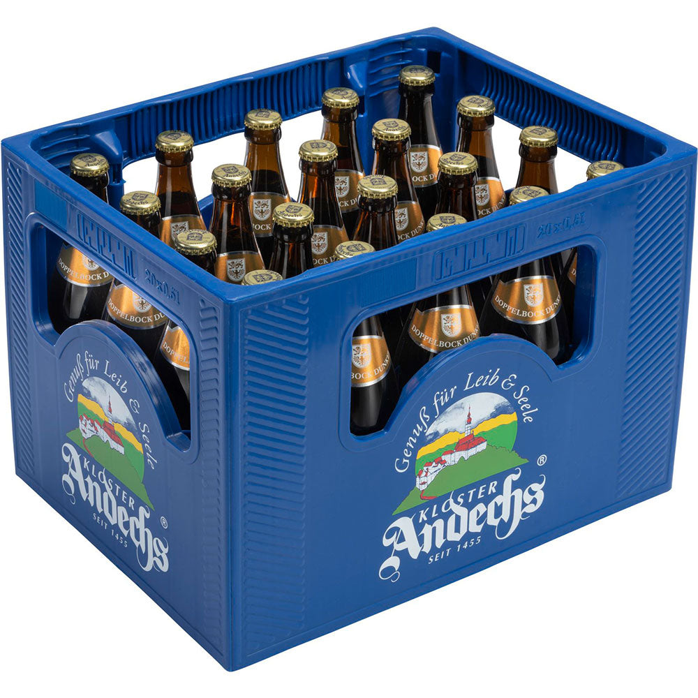 Eine blaue Kiste von Kloster Andechs enthält 20 x 0,5 l Andechser Doppelbock Dunkel (MEHRWEG) in Braunglasflaschen mit dem Logo der Brauerei und den typischen Bockbieretiketten.