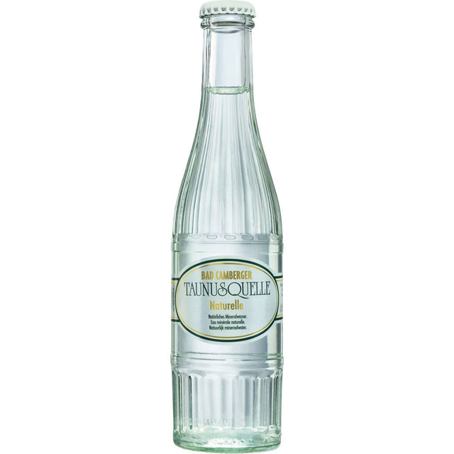 Eine Klarglasflasche Taunusquelle Bad Camberger Taunusquelle Naturelle, 0,25 l, mit weißem Etikett (Teil einer 20-er Packung Mehrweg).
