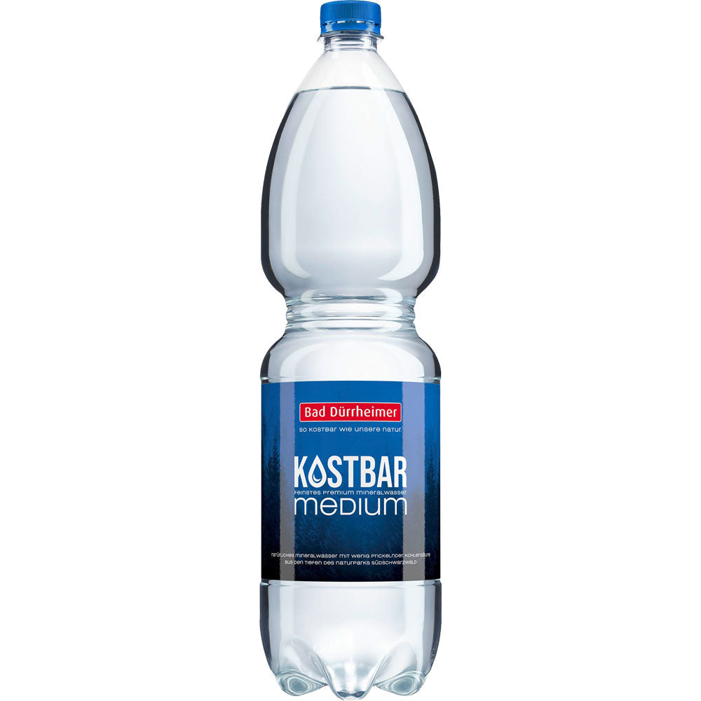 Eine 1,5L PET-Flasche Bad Dürrheimer Kostbar Mineralwasser Medium (6er-Pack, EINWEG) mit blauem Etikett und Verschluss, mit natürlicher Kohlensäure für einen erfrischenden Geschmack.
