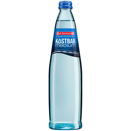 Eine Klarglasflasche Bad Dürrheimer Kostbar Mineralwasser Medium Exklusiv, 0,5L, mit blauem Etikett und Verschluss, bietet einen reinen, erfrischenden Geschmack - erhältlich in einer 20er Mehrwegpackung.