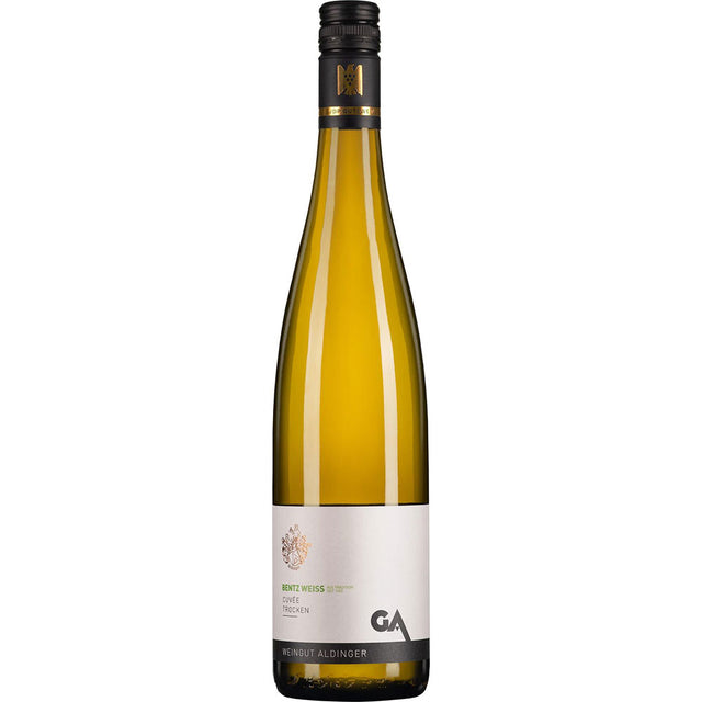 Eine Flasche Aldinger Bentz Weißwein-Cuvée trocken 2023 mit schwarzem Schraubverschluss und weißem Etikett - ideal als Sommerwein Deutschland oder gekühlt serviert als erfrischender Weißwein.