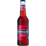 Eine gekühlte Flasche Bionade Holunder Bio 0,33L (MEHRWEG) von Bionade, die mit erfrischendem Kondenswasser glänzt.