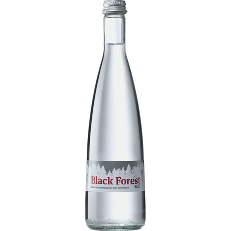Black Forest Still Gourmet 12x 0,5L (MEHRWEG) von Black Forest: klare Glasflaschen mit silbernem Verschluss und Etikett mit Waldmotiv, das den ausgewogenen pH-Wert für pure Erfrischung betont.