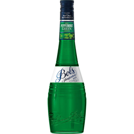 Eine 0,7-Liter-Flasche Bols Creme de Menthe Pfefferminzlikör (24%), ein leuchtend grüner Pfefferminzlikör von Bols, mit einem weiß-grünen Etikett.