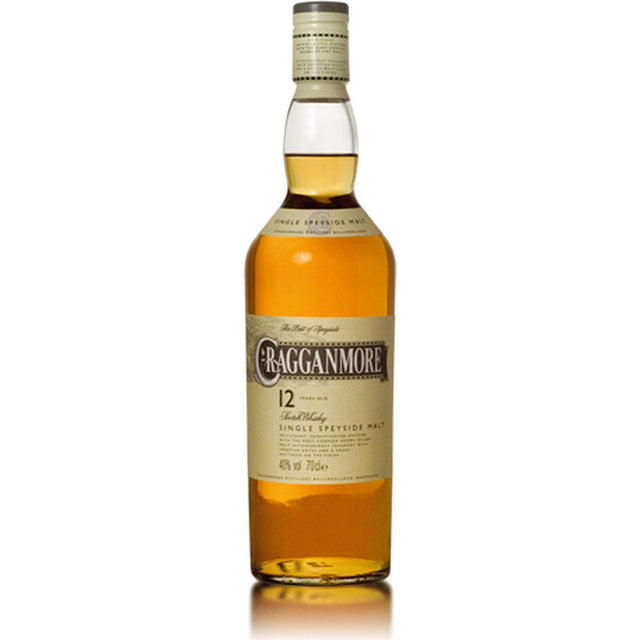 Eine 0,7-Liter-Flasche Cragganmore 12 Jahre Single Malt Scotch Whisky (40%) aus der Speyside, mit einem cremefarbenen Etikett und goldfarbenem Whisky.