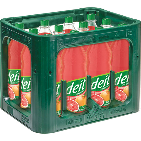 Eine grüne Kiste mit zwölf 1-Liter-Flaschen Deit Pink Grapefruit PET (Mehrweg), jeweils mit grünem Verschluss und Etikett, gefüllt mit erfrischender, vitaminreicher Limonade.