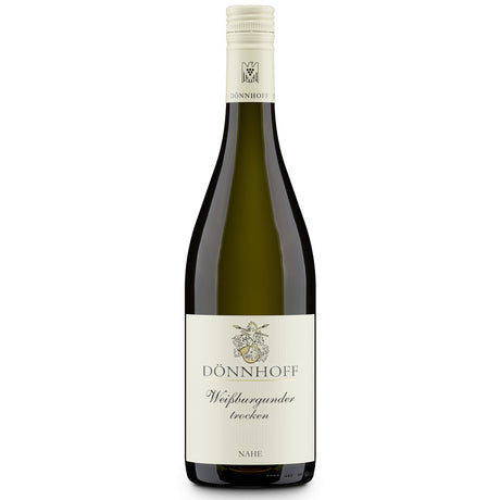 Eine Flasche „Dönnhoff Weißburgunder trocken 2024“ vom Weingut Dönnhoff mit cremefarbenem Etikett und Schraubverschluss verkörpert den raffinierten Charakter eines VDP.Gutsweins aus der Weißweinregion Nahe.